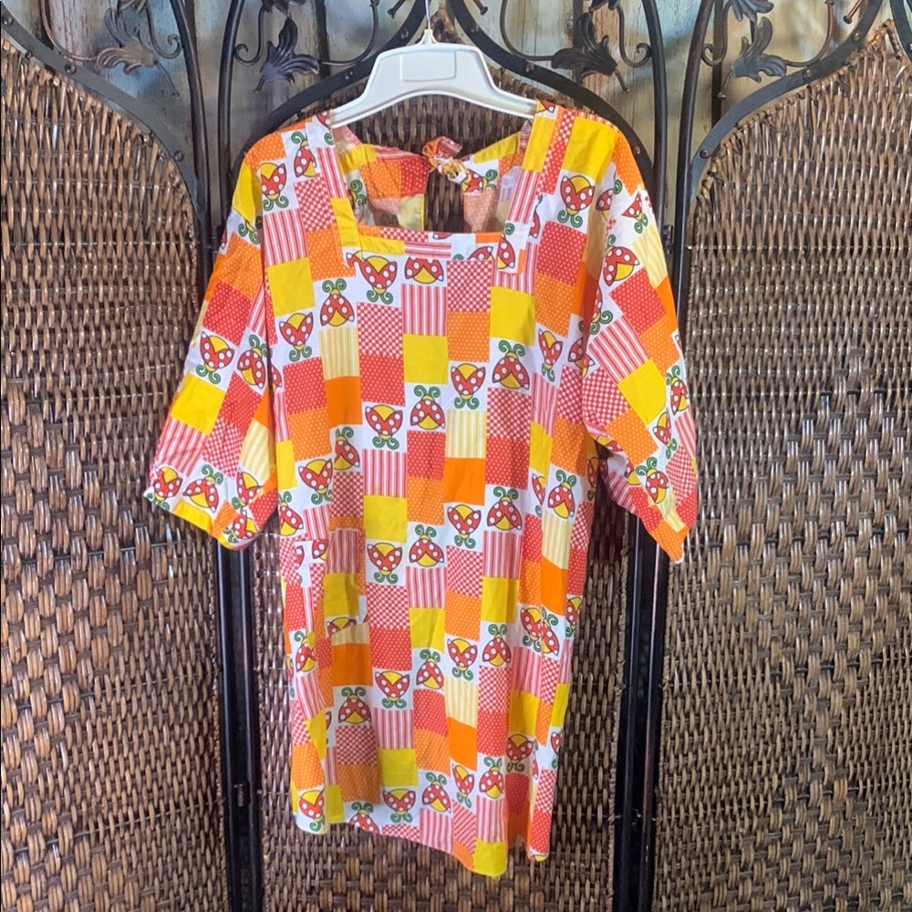 Vintage Design House Ladybug Print 70’s Top Size S
